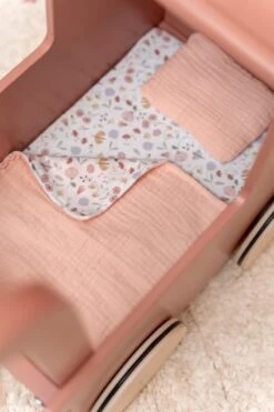 Little Dutch LD7096 Houten Retro Poppenwagen -Bruderiku Winkel LD7096 little dutch poppenwagen 4