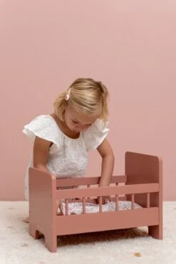 Little Dutch LD7097 Houten Poppenbedje -Bruderiku Winkel LD7097 little dutch houten poppenbedje 3