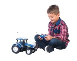 Britains Big Farm New-Holland RC Tractor 8 Britains Big Farm New-Holland RC Tractor -Bruderiku Winkel britains 42601 new holland tractor remote control 1 1