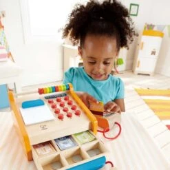 Kassa Met Scanner En Pinautomaat – Hape Checkout Register -Bruderiku Winkel kassa met scanner en pinautomaat hape e3121 register checkout 3