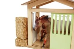 Kidsglobe Paardenbox Paardenstal 1 Box Rose/Wit 9 Kidsglobe Paardenbox Paardenstal 1 Box Rose/Wit -Bruderiku Winkel kids globe 610206 paardenbox roze paardenstal enkel 8713219361238 2