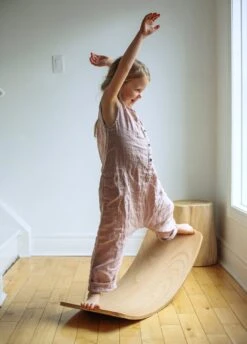 Balance Board Kinderfeets Wobbelboard In Kleur Whitewash -Bruderiku Winkel kinderboard natural 4