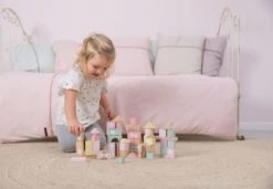 Little Dutch Houten Blokkenton Rose LittleDutch 12 Little Dutch Houten Blokkenton Rose LittleDutch -Bruderiku Winkel little dutch 4412 roze houten blokken in ton 3