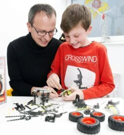 Tronico Mini Massey Ferguson MF5610 Met Aanhangwagen – 1 : 32 13 Tronico Mini Massey Ferguson MF5610 Met Aanhangwagen – 1 : 32 -Bruderiku Winkel massey ferguson mf5610 met aanhanger tronico mini 10031 1 1