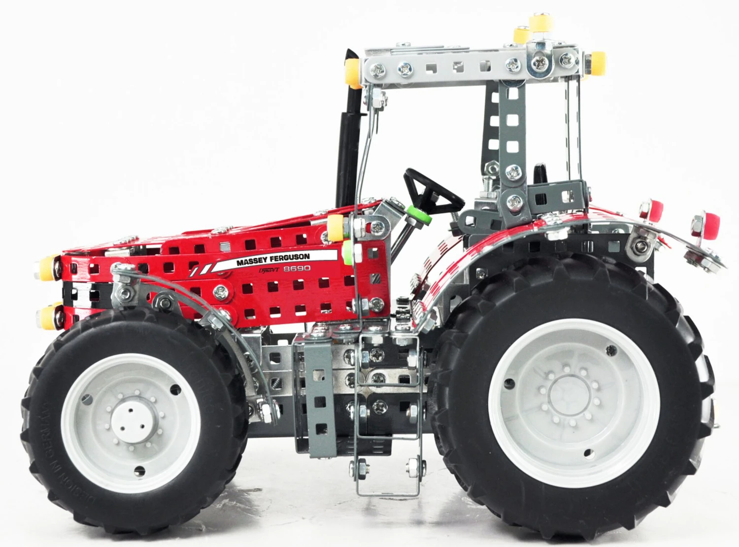 Tronico Profi Massey Ferguson MF8690 – 1 : 16 10 Tronico Profi Massey Ferguson MF8690 – 1 : 16 - Afbeelding 8