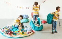 Opbergzak En Speelkleed 2 – In – 1 – Play&Go Zigzag Blue -Bruderiku Winkel opbergzak speelmat play go 1