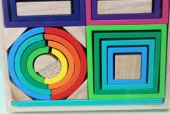 Goki 58655 Bouwstenenset Regenboog In Houten Kist -Bruderiku Winkel regenboog bouwblokken goki 58655 2 scaled 1