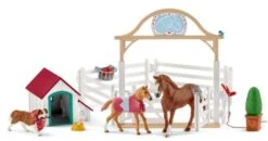 Schleich 42458 Hannah’s Paarden-gastenverblijf Met Hondenhok