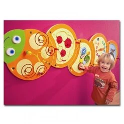 Houten Wandpaneel Rups Draaibord KDV -Bruderiku Winkel wand speelelemtn beleduc rups 1 1